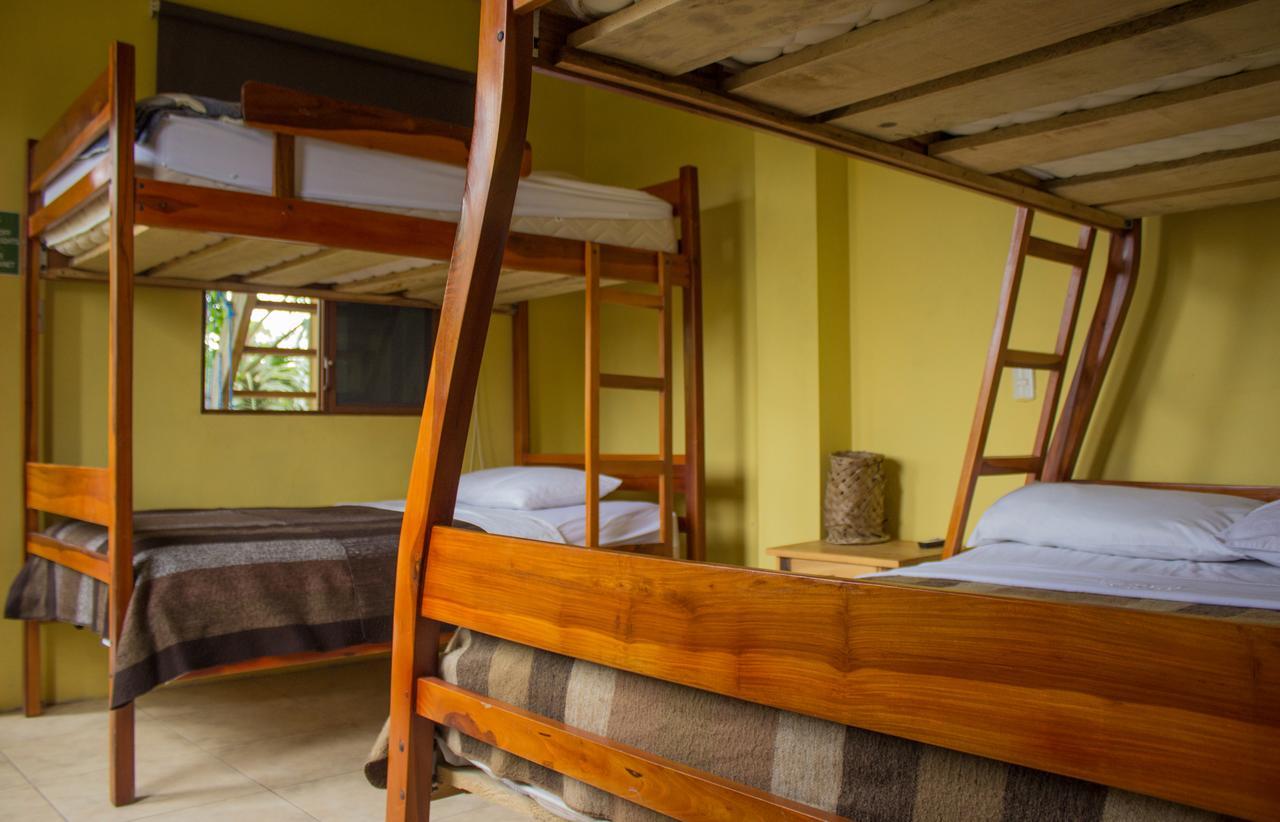 Hostal Moai Montanita Exterior photo